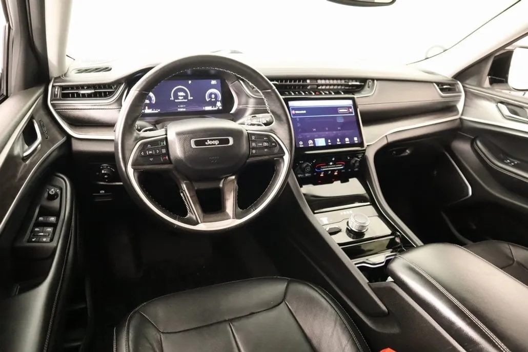 2022 Jeep Grand Cherokee Limited photo 1