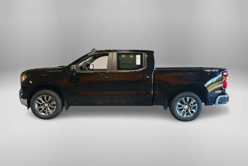 2026 Chevrolet Silverado 1500 LT photo 1