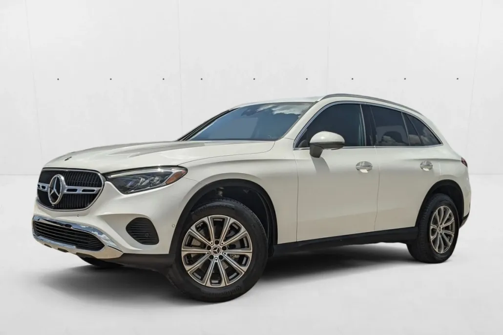 2024 Mercedes Benz GLC 300 photo 1
