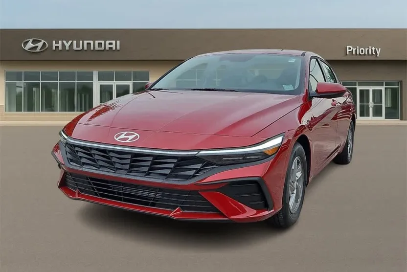 2025 Hyundai Elantra SE photo 1