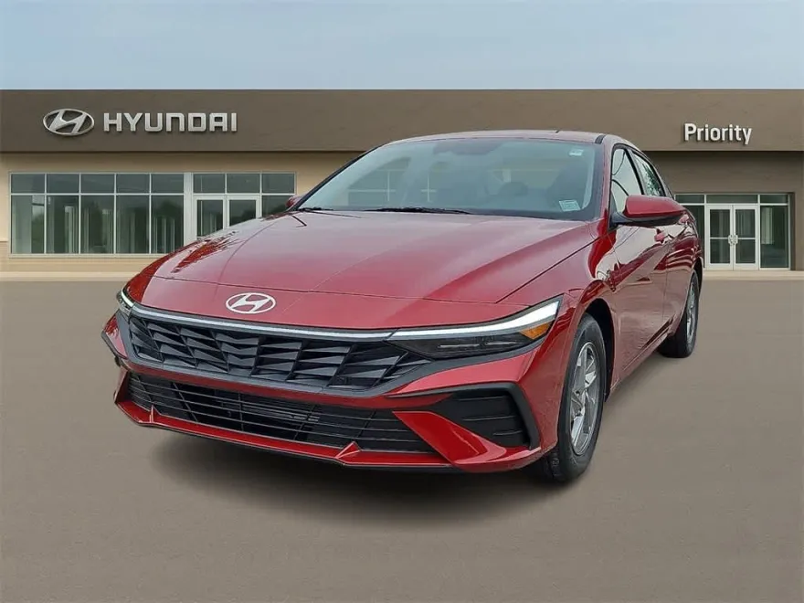 2025 Hyundai Elantra SE photo 1