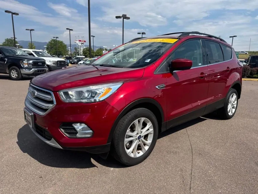 2018 Ford Escape SEL photo 1