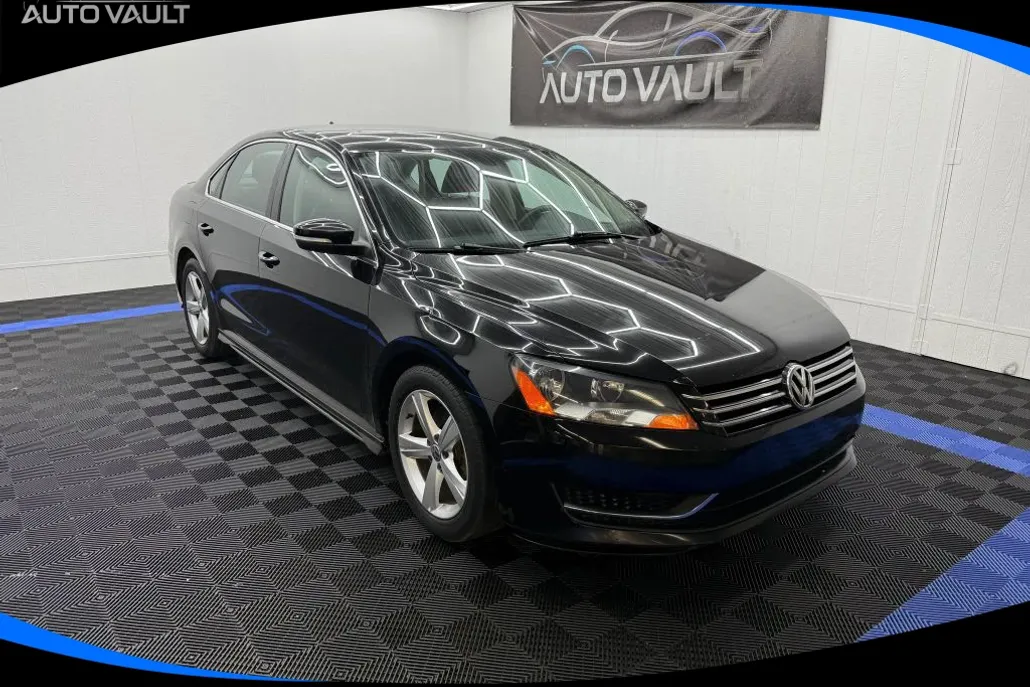 2014 Volkswagen Passat SE photo 1