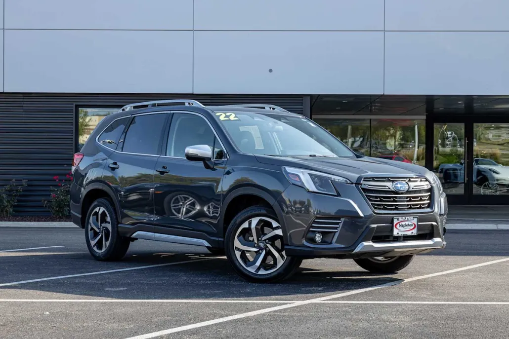 2022 Subaru Forester Touring photo 1