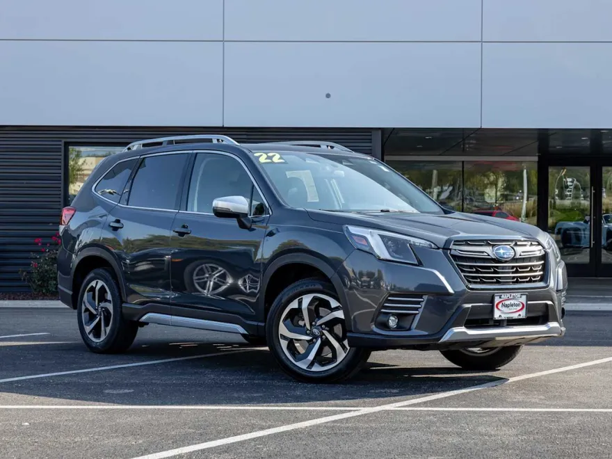 2022 Subaru Forester Touring photo 1
