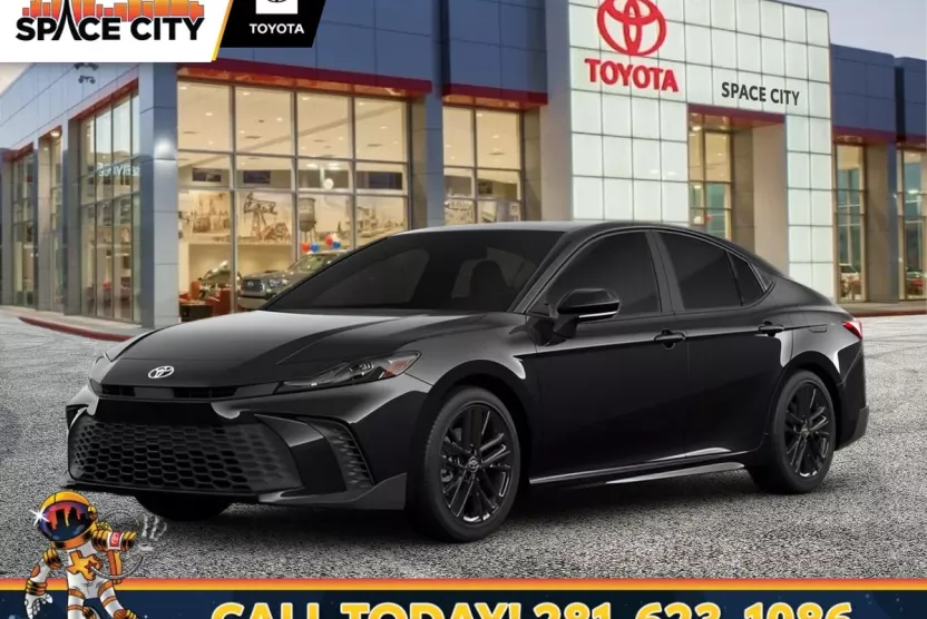 2026 Toyota Camry SE photo 1