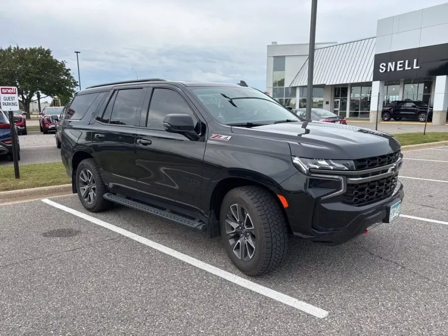 2022 Chevrolet Tahoe Z71 photo 1