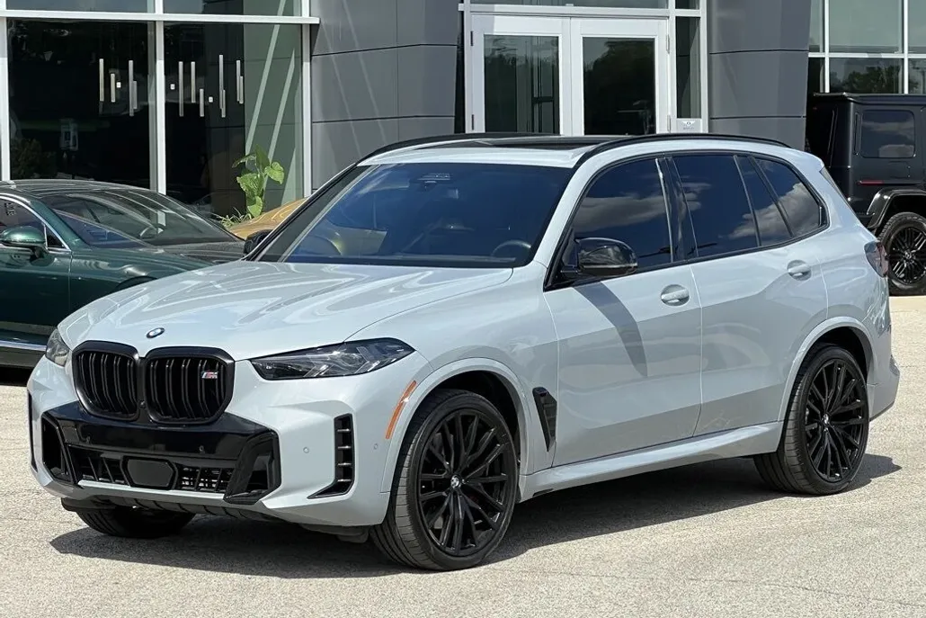 2025 Bmw X5 M60i photo 1
