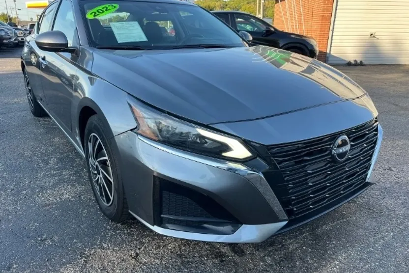 2023 Nissan Altima S photo 1