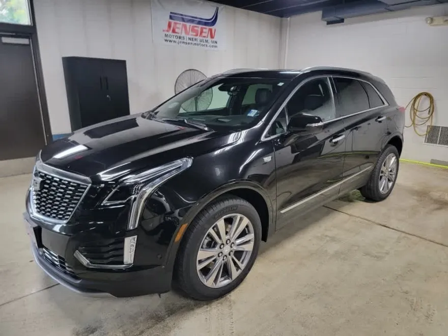 2024 Cadillac XT5 Platinum Premium Luxury photo 1