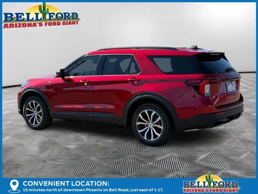 2025 Ford Explorer ST-Line photo 1