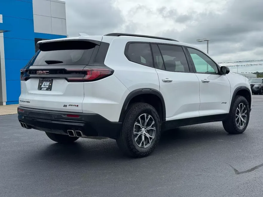 2024 Gmc Acadia AT4 photo 1