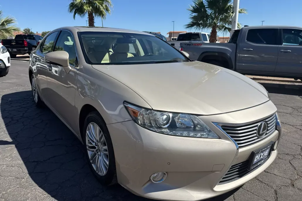 2013 Lexus ES 350 photo 1