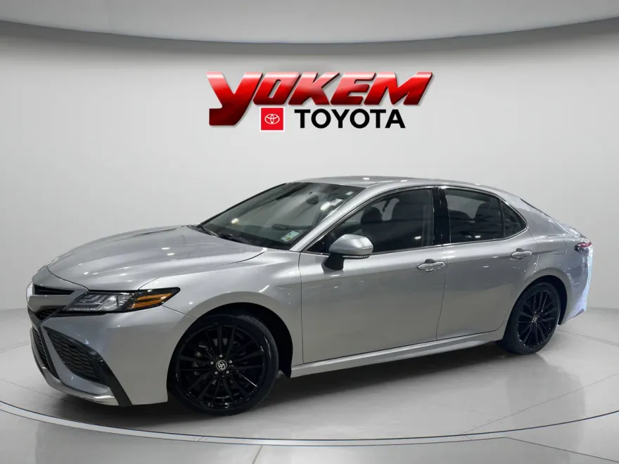 2023 Toyota Camry XSE photo 1