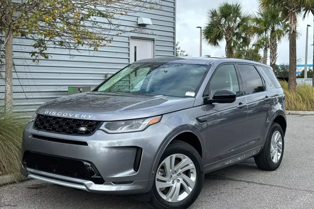 2025 Land Rover Discovery Sport S photo 1