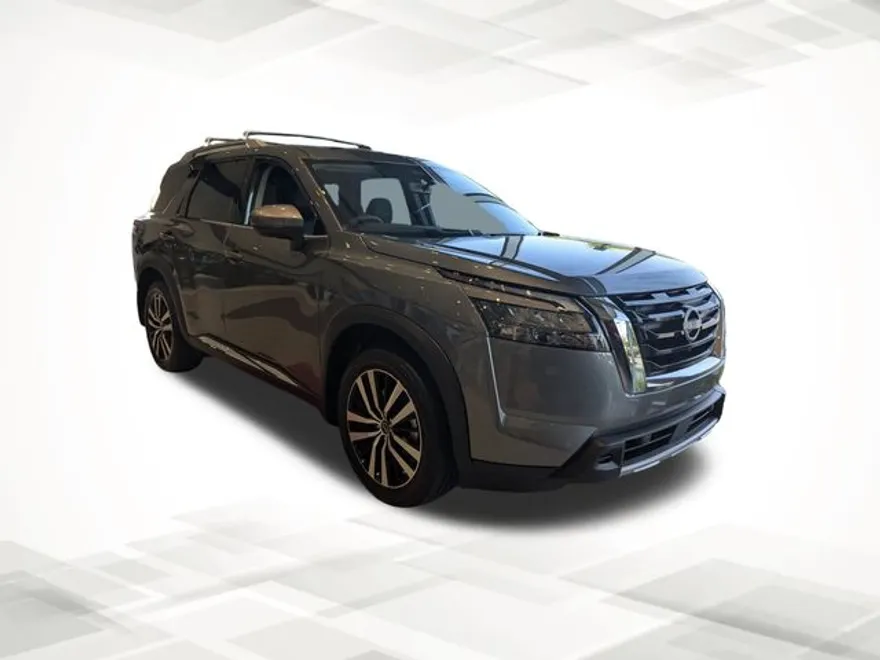 2025 Nissan Pathfinder Platinum photo 1