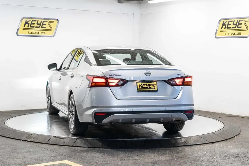 2024 Nissan Altima 2.5 SV photo 1