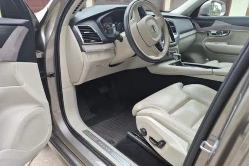 2022 Volvo XC90 Inscription T6 AWD photo 1
