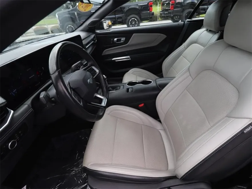 2024 Ford Mustang GT Premium Convertible photo 1