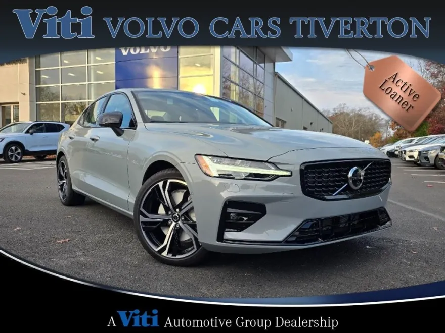 2025 Volvo S60 B5 Plus photo 1