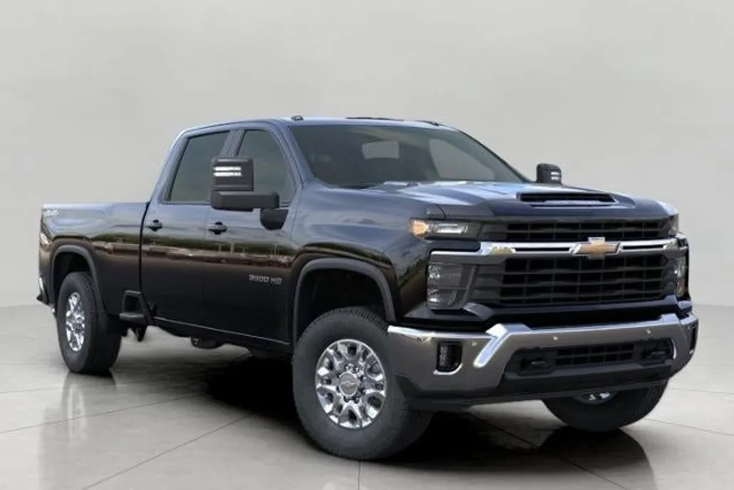 2025 Chevrolet Silverado 3500HD LT photo 1