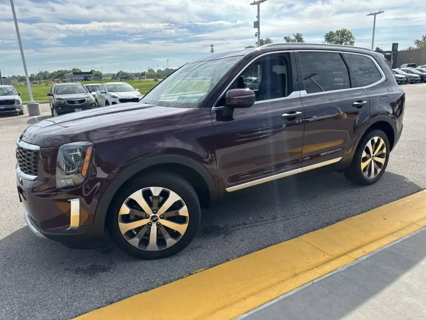 2022 Kia Telluride S photo 1