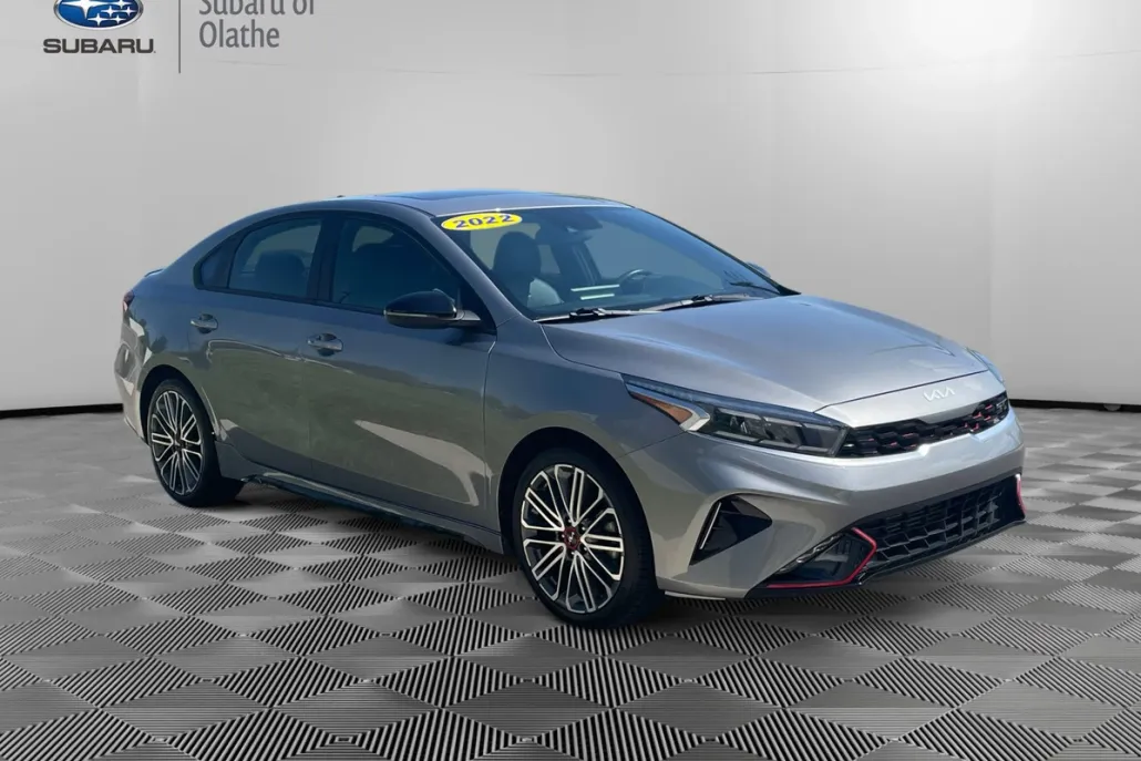 2022 Kia Forte GT photo 1