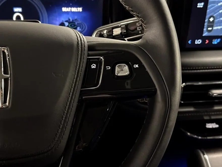 2025 Lincoln Aviator Reserve photo 25