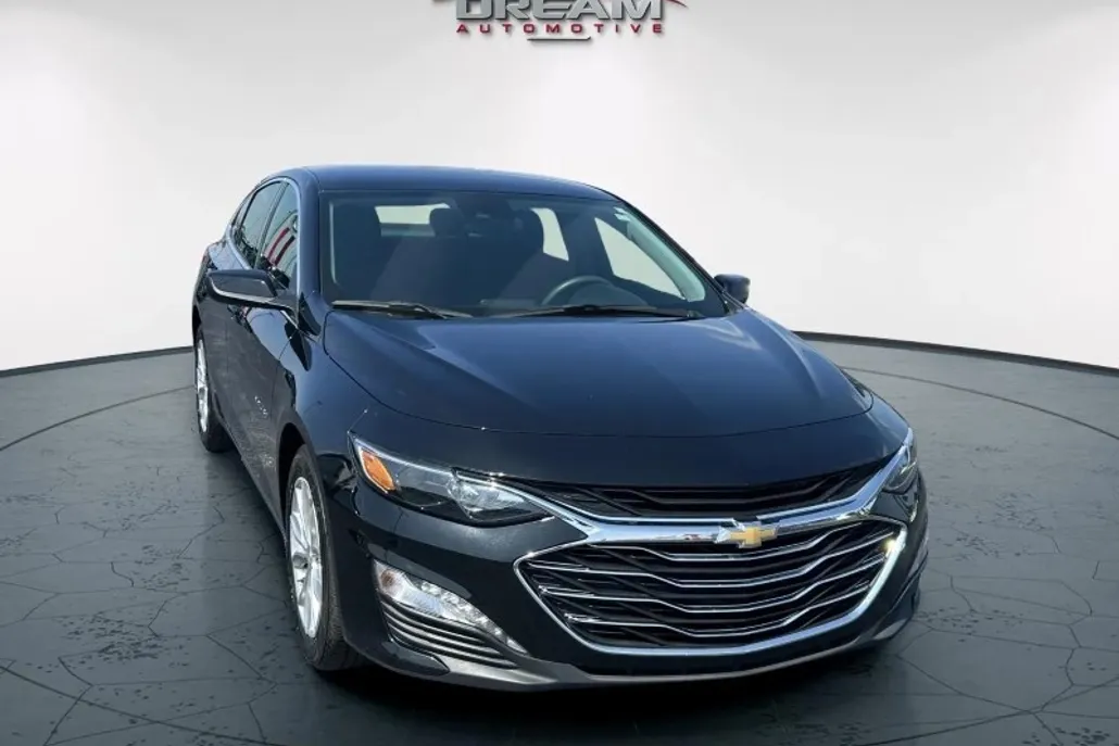 2024 Chevrolet Malibu 1LT photo 1