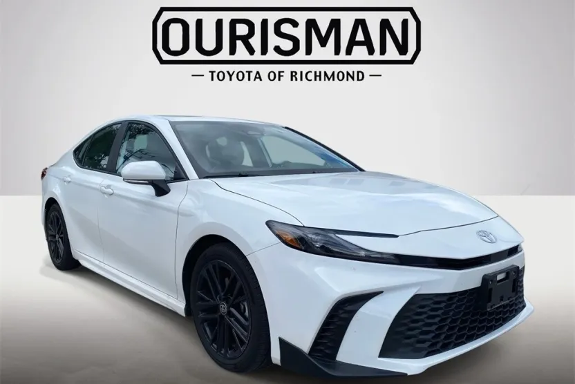 2021 Toyota Camry XSE V6 photo 1