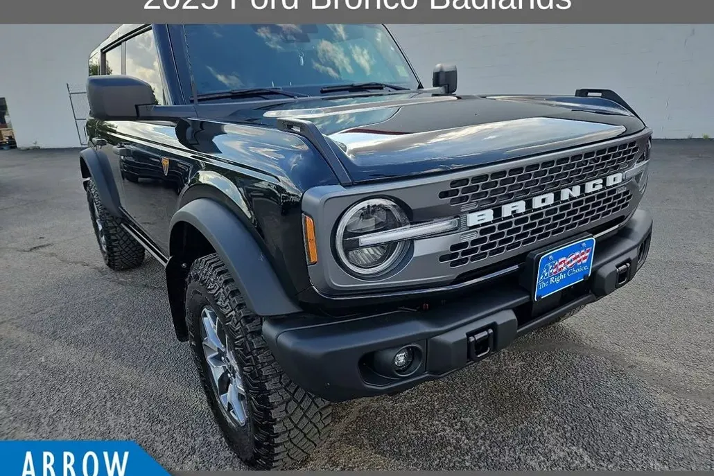 2025 Ford Bronco Badlands photo 1