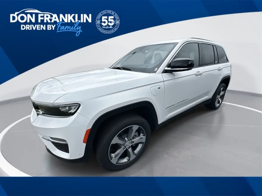 2024 Jeep Cherokee 4xe photo 1