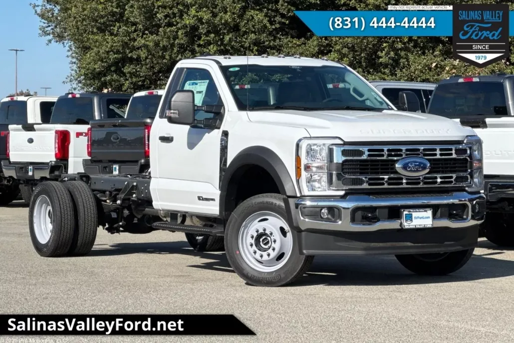 2025 Ford F-550 photo 1