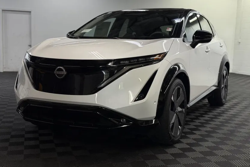 2025 Nissan ARIYA Platinum e-4ORCE photo 1