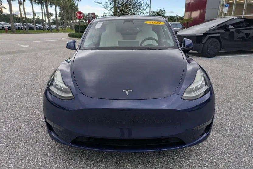 2021 Tesla Model Y Long Range photo 1
