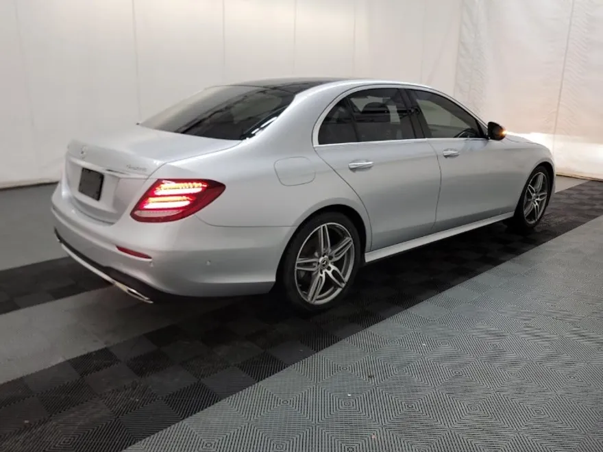 2019 Mercedes Benz E 300 4MATIC Sedan photo 2