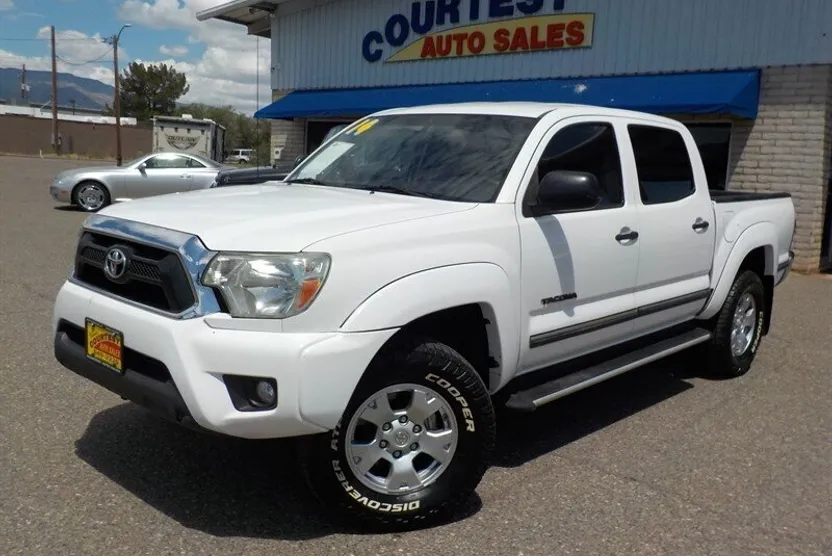 2014 Toyota Tacoma PreRunner V6 SR5 photo 1