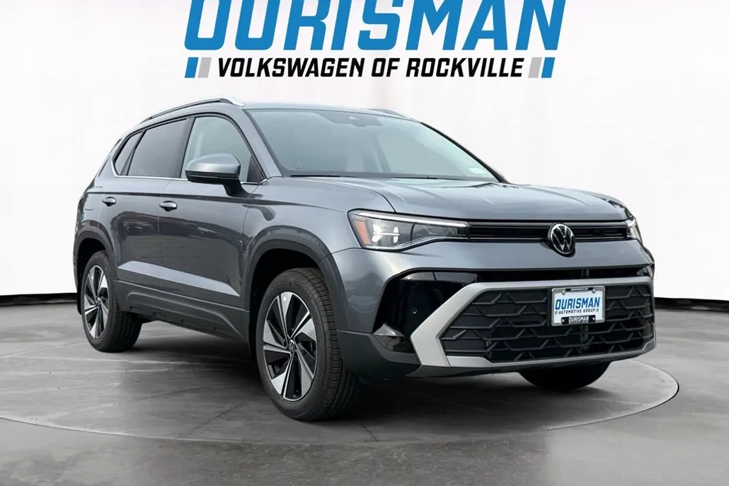 2025 Volkswagen Taos SE photo 1
