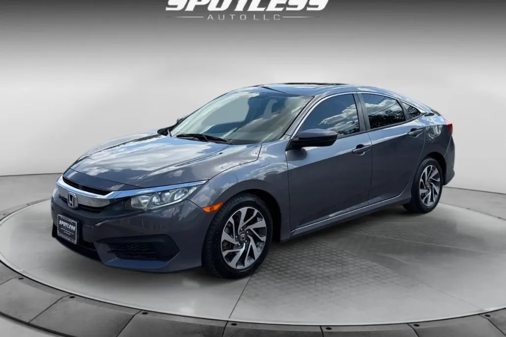 2017 Honda Civic EX photo 1