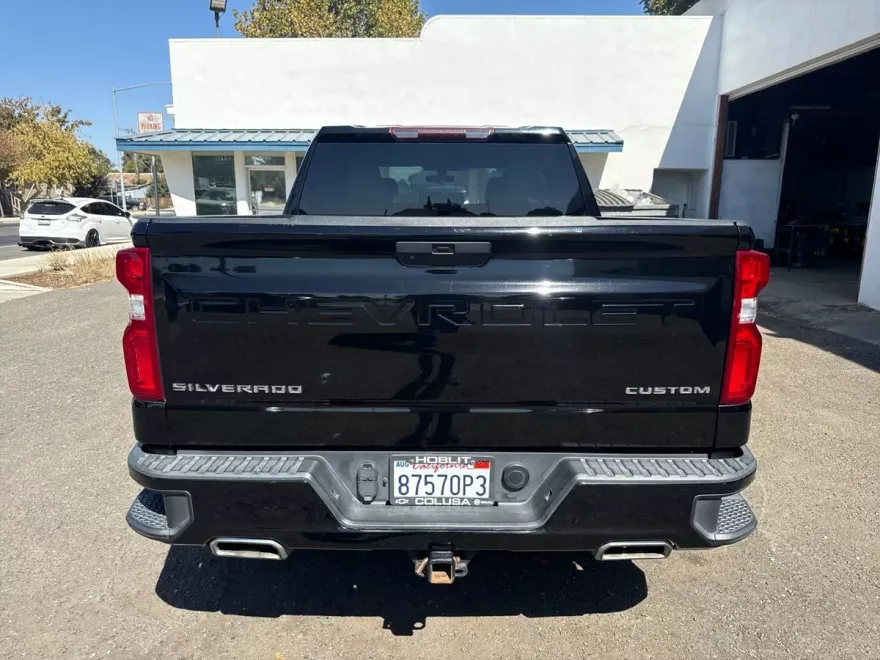 2019 Chevrolet Silverado 1500 Custom photo 1