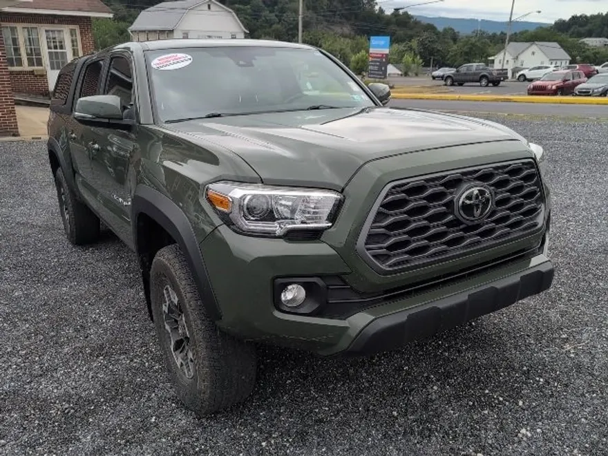 2021 Toyota Tacoma TRD Off-Road photo 1