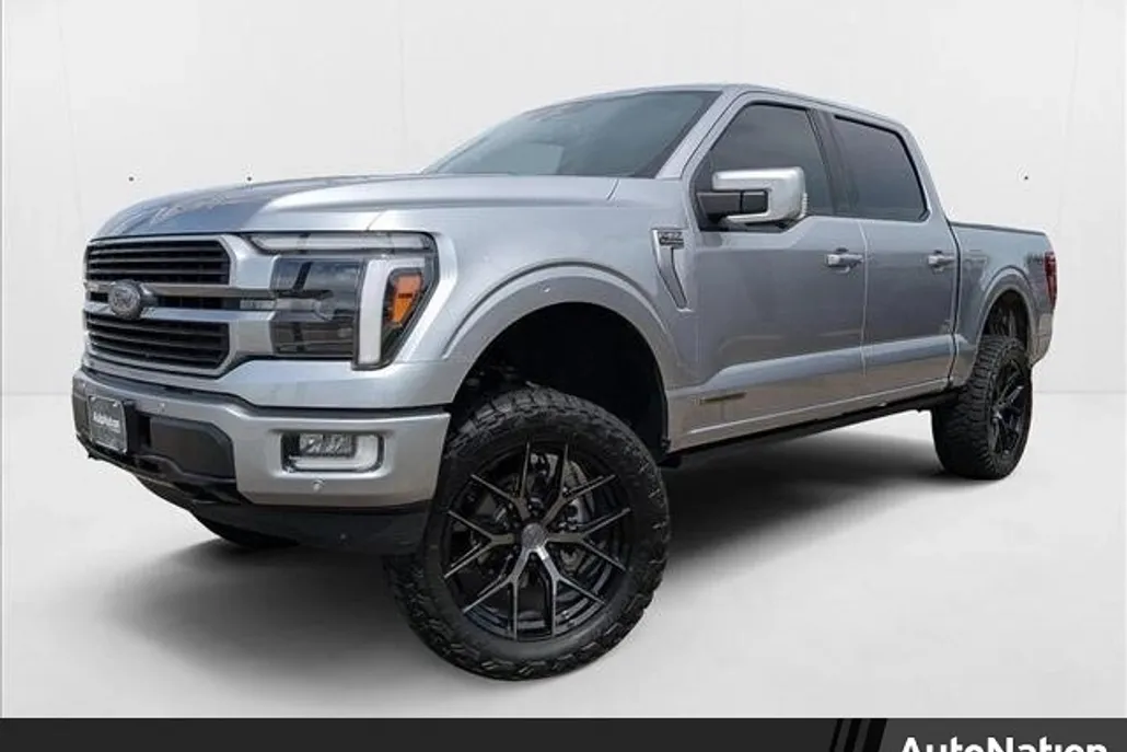 2025 Ford F-150 Platinum photo 1