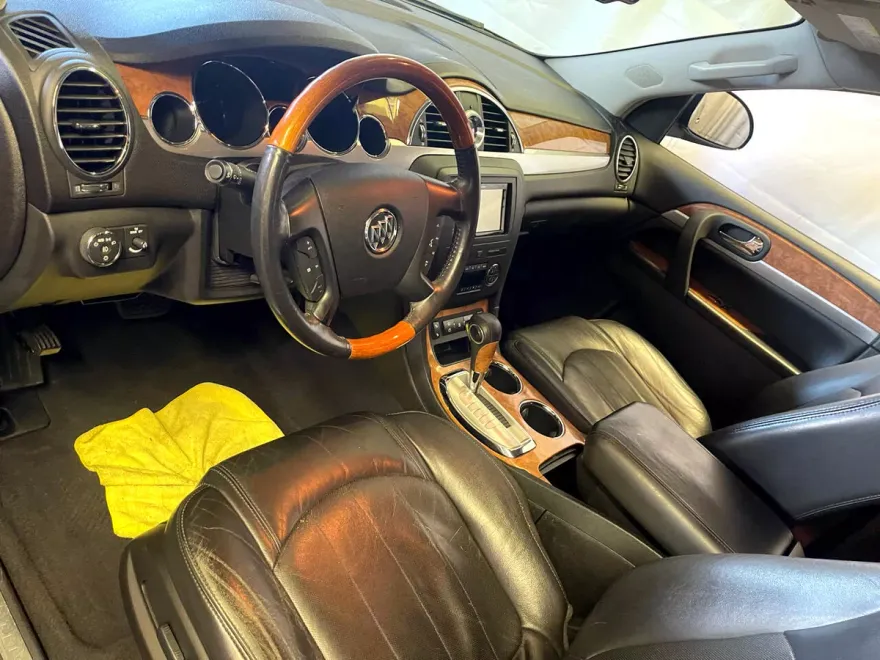 2009 Buick Enclave CXL photo 24