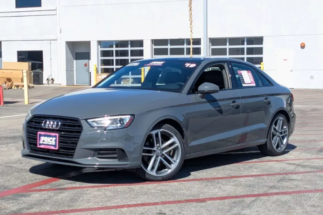 2019 Audi A3 Premium photo 1