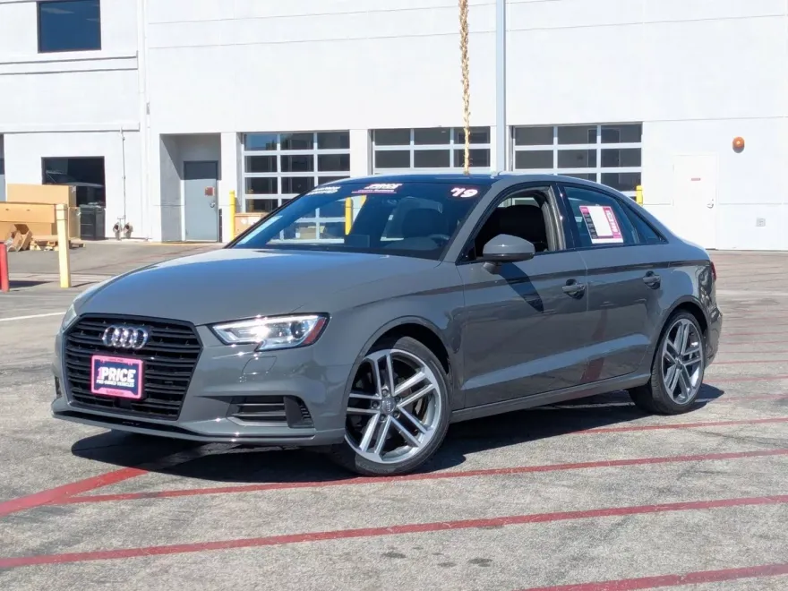 2019 Audi A3 Premium photo 1