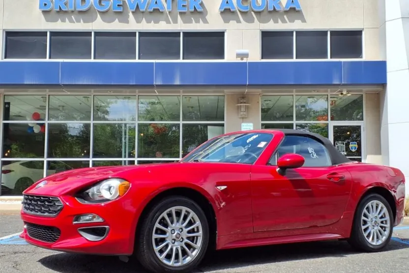 2018 Fiat 124 Spider Classica photo 1
