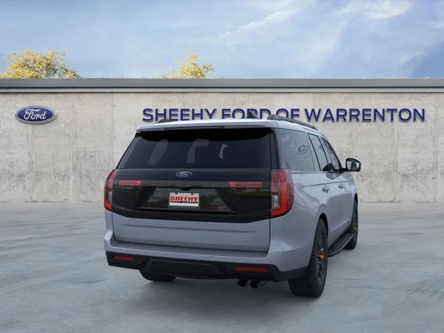 2025 Ford Expedition photo 1