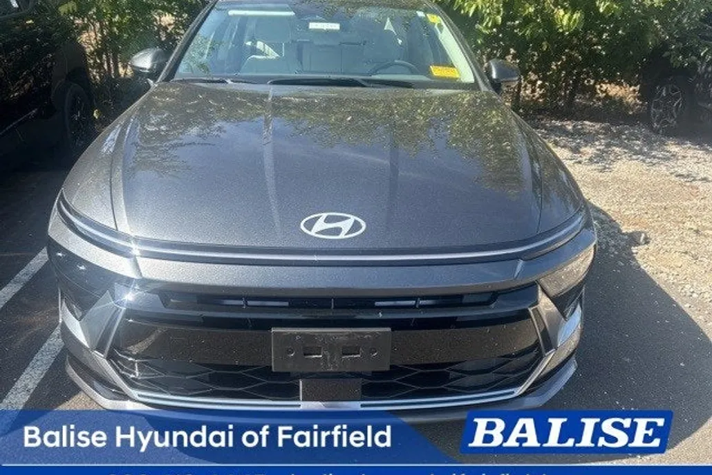 2025 Hyundai Sonata SEL photo 1