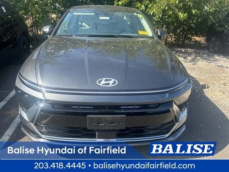 2025 Hyundai Sonata SEL photo 1