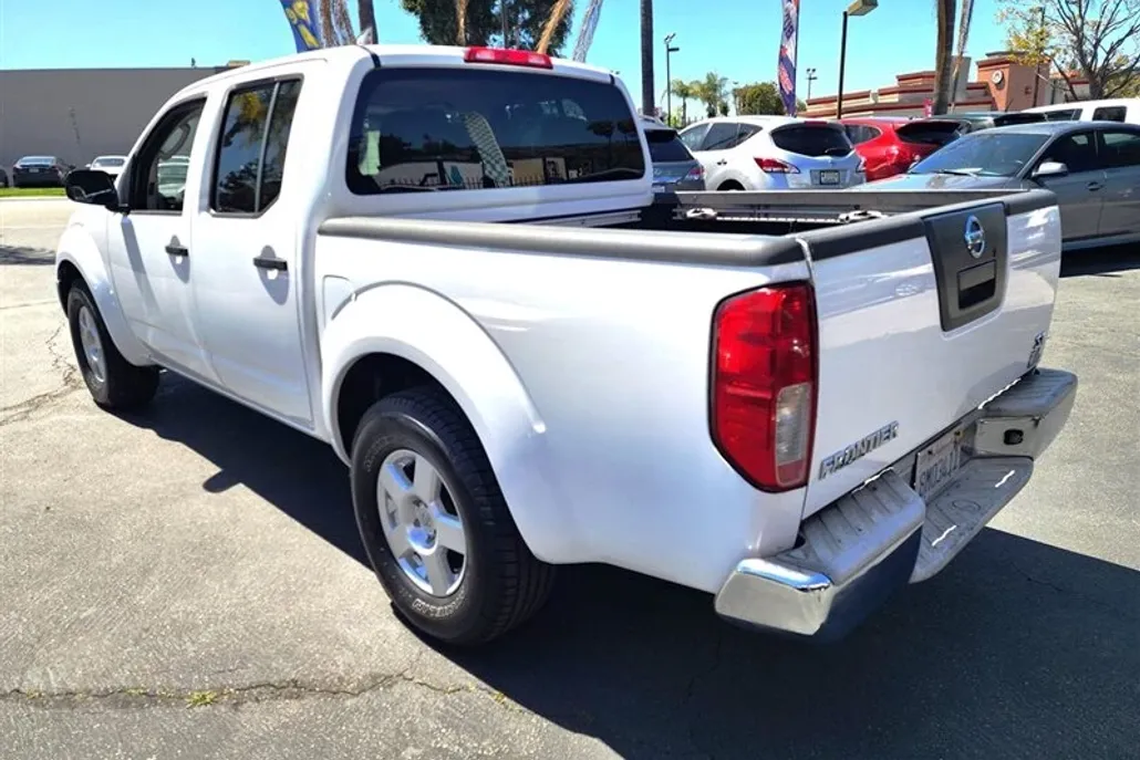 2007 Nissan Frontier SE photo 1